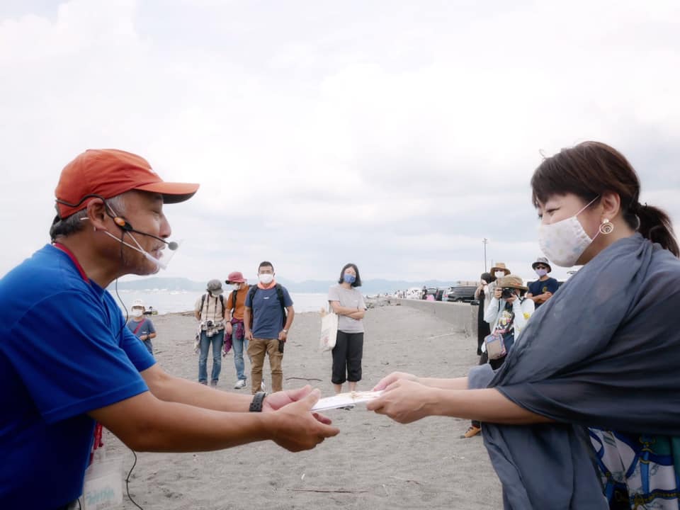 ル・ファーレ復興ソングプロジェクトより、枇杷山の再生、沖ノ島の森の再生、布良崎神社等へ寄付金贈呈