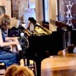 ピアノ&トークショー@蜂の駅